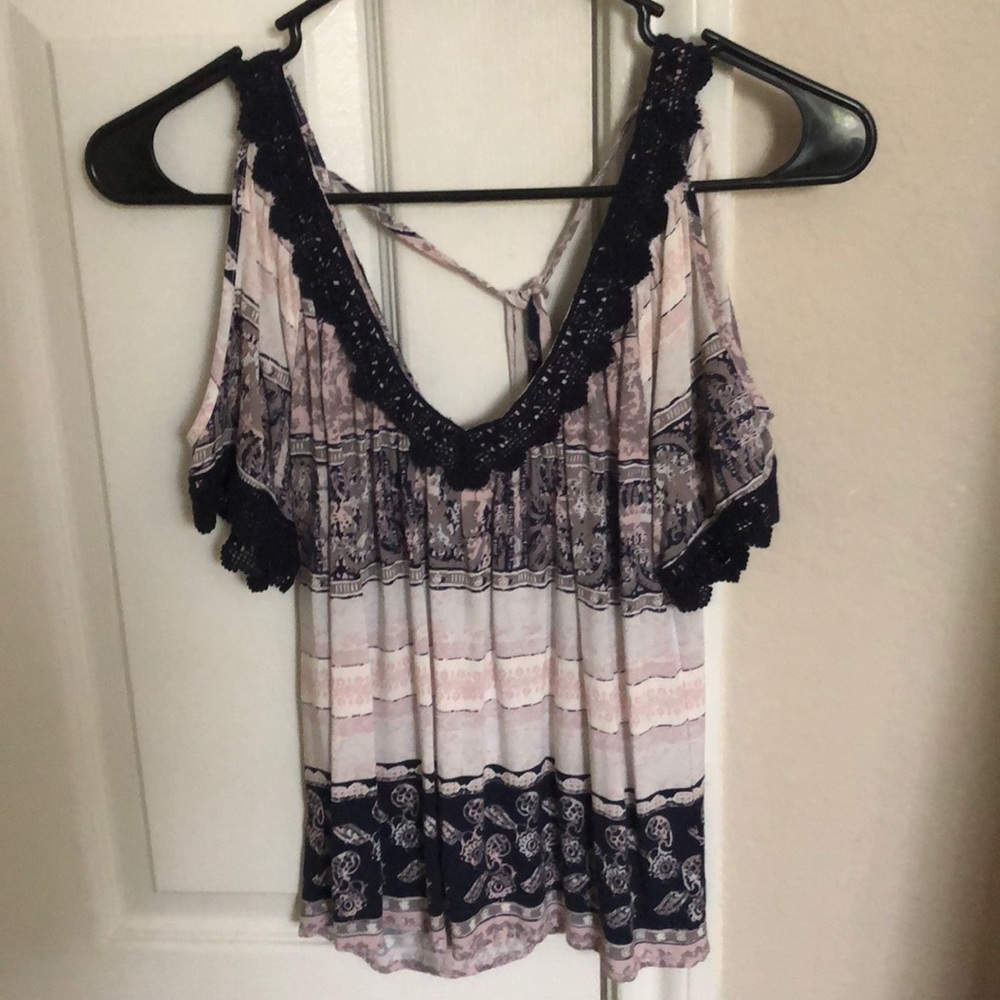 LA Hearts cold shoulder top